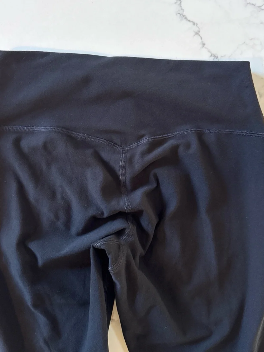 ALO Yoga black leggings Small